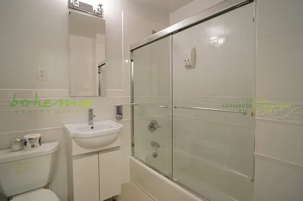 Rented by Bohemia Realty Group | media 67