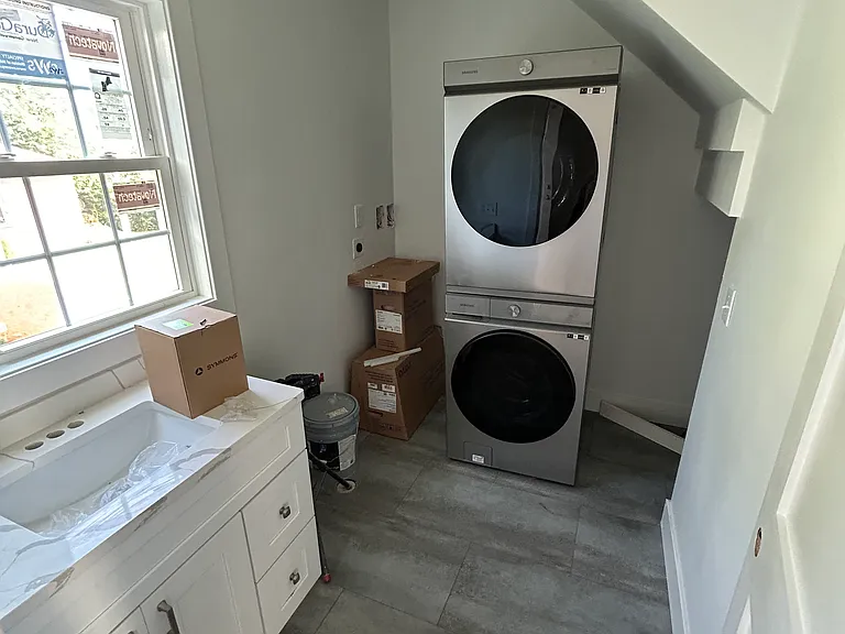 13 Frank St #B2 — Photo 6