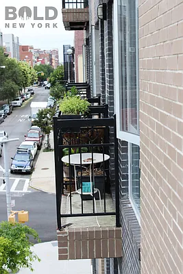 Rented by Bold New York | media 31