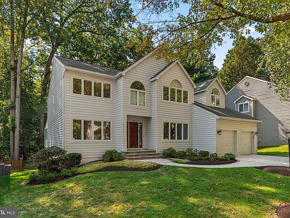 2nd image of 10684 Quarterstaff Rd