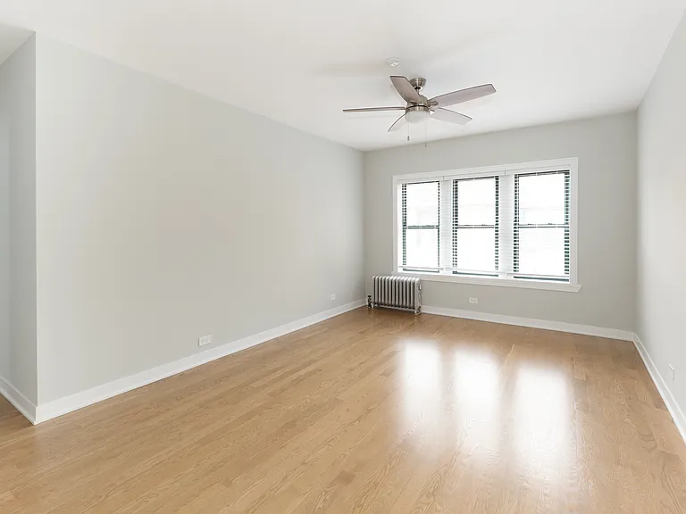 4839 1/2 N Wolcott Ave #1A — Photo 2