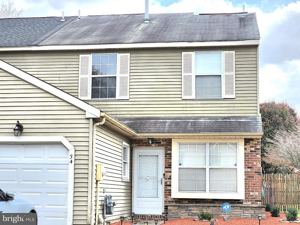 1st image of 34 River Bank Dr