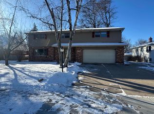 816 Ridgeway Blvd, De Pere, WI 54115