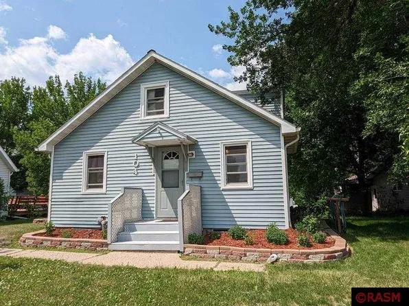 104 W 14th St, Blue Earth, MN 56013