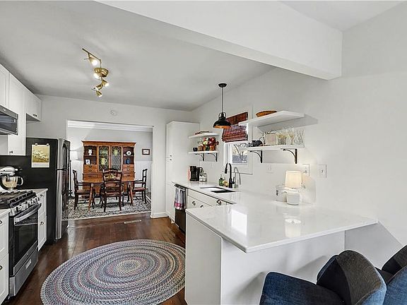 2nd image of 3705 NE Russell Rd