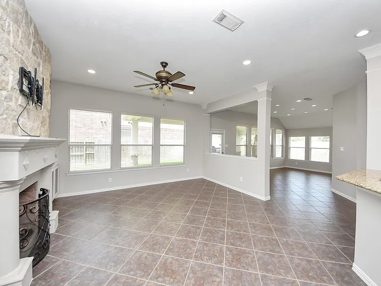18403 Sierra Falls Ct — Photo 15
