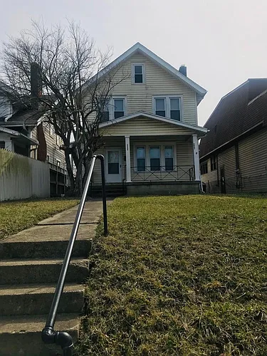 2067 Sullivant Ave Photo 1