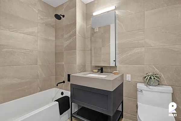 Rented by REZI | media 36