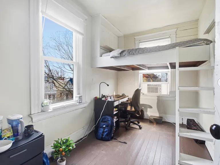2342 Stratford Ave — Photo 16