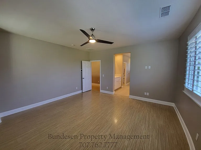 1727 Southgate Dr — Photo 12
