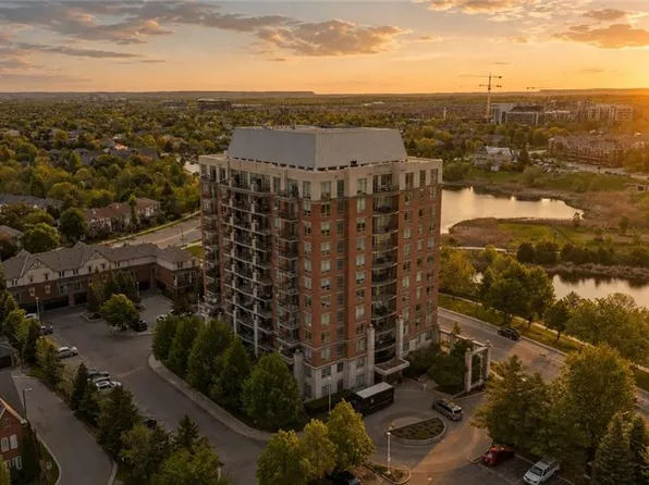 2325 Central Park Dr #1103, Oakville, ON L6H 0E2