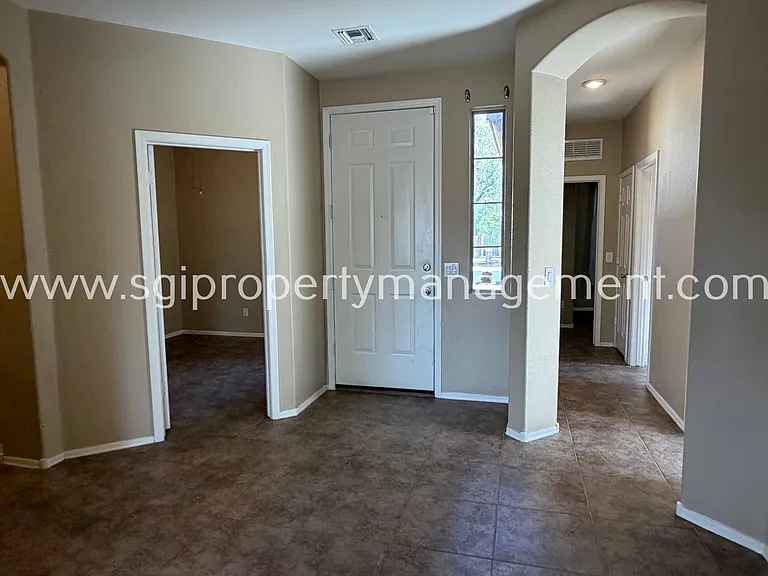 1541 W Saint Kateri Dr — Photo 6