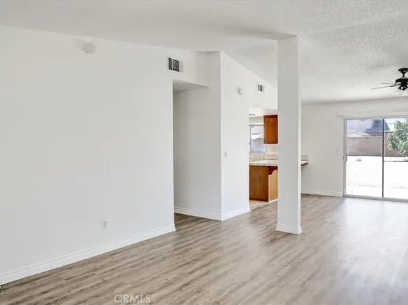 1168 E Avenue J6, Lancaster, CA 93535