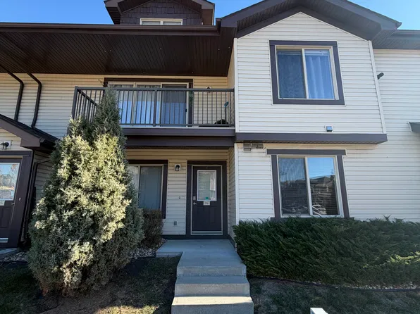 604 62nd St SW, Edmonton, AB T6X 0K4