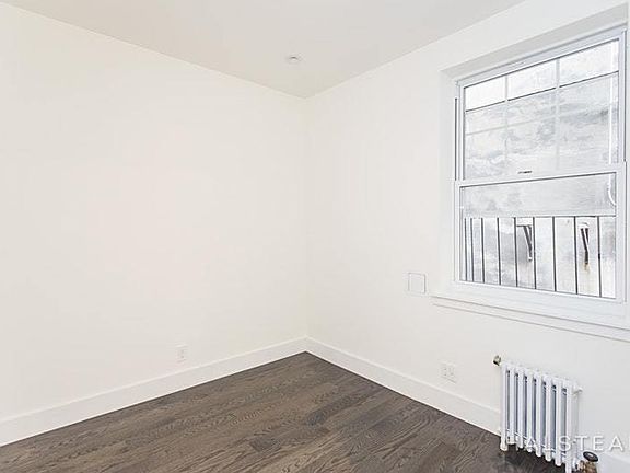 3rd image of 27 Commerce St APT 2B