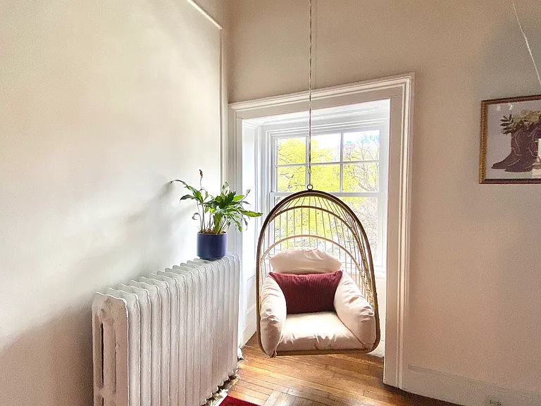 240 E 15th St #7 — Photo 7