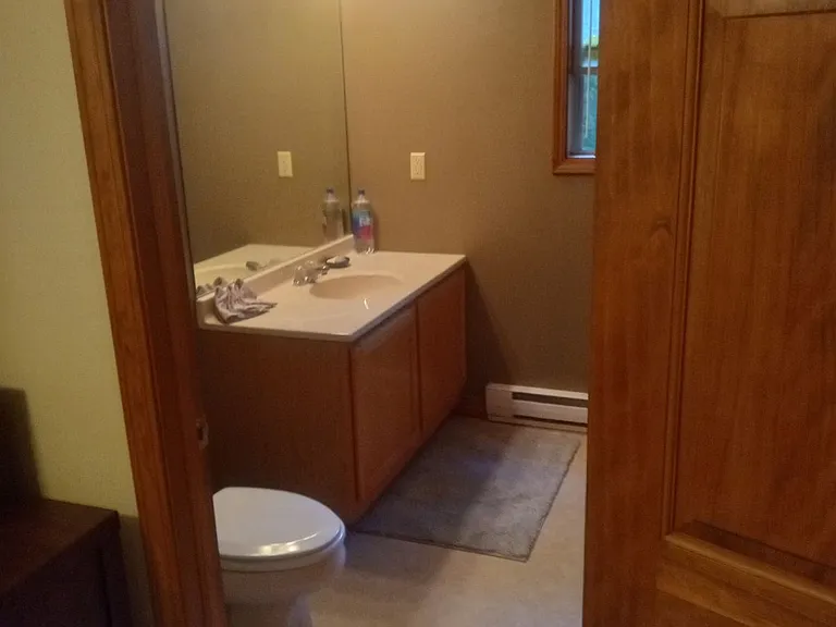 1275 Foster Rd — Photo 10