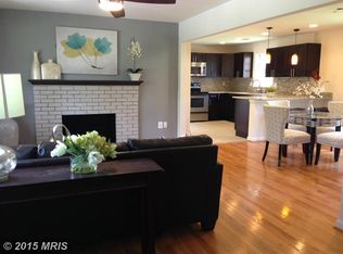 900 Walker Rd, Great Falls, VA 22066