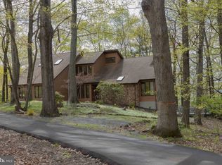 1123 Cannon Hill Rd, Hedgesville, WV 25427