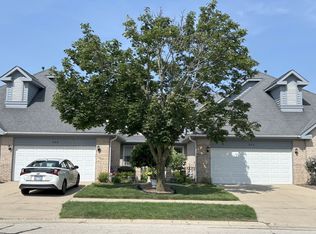 288 Benton Ln, Bloomingdale, IL 60108