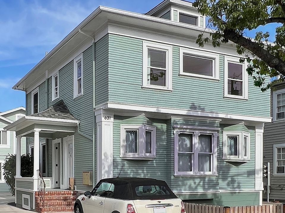 The entire second floor belongs to this unit. Lots of light and feels very private.