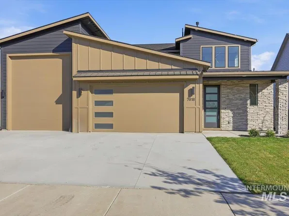 7818 Flathead Lake St, Eagle, ID 83616