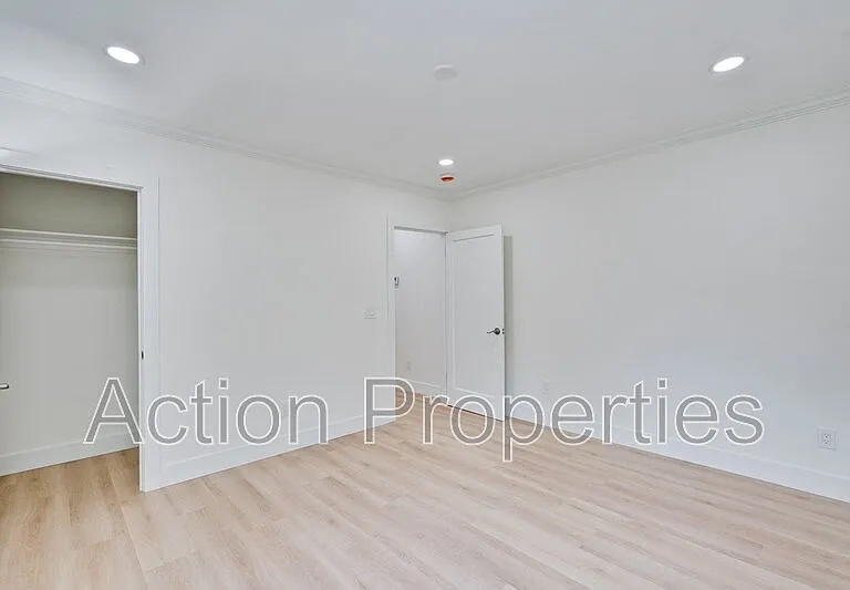 207 Haight St — Photo 11