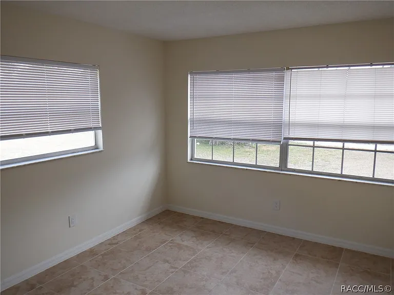923 E Turner Camp Rd — Photo 8