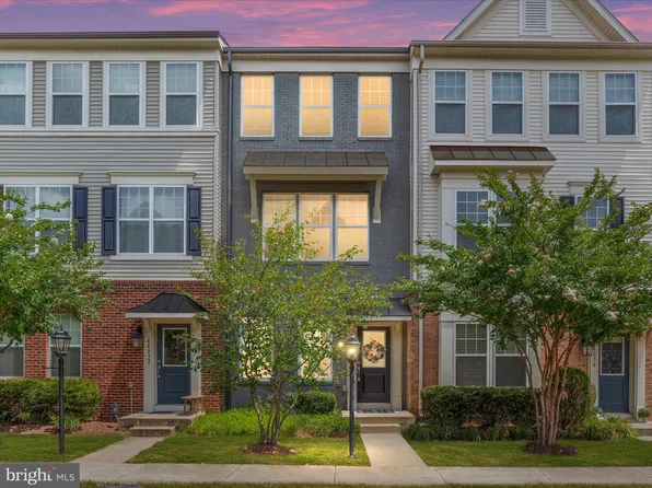 44034 Peirosa Ter, Chantilly, VA 20152