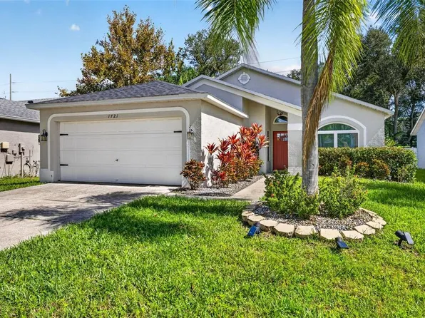 1721 Split Fork Dr, Oldsmar, FL 34677
