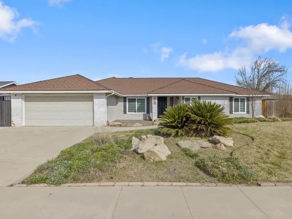 470 E Birch Ave, Hanford, CA 93230