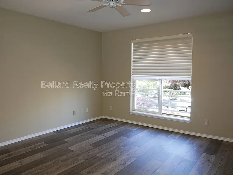 1737 NW 64th St — Photo 19