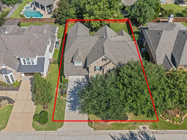 7 N Beech Springs Cir — Photo 42