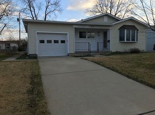 55 Ridgedale Dr, Decatur, IL 62521