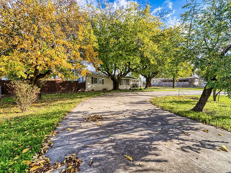 4741 Fleming Way — Photo 23