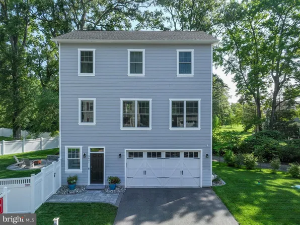 3641 Beach Dr, Edgewater, MD 21037