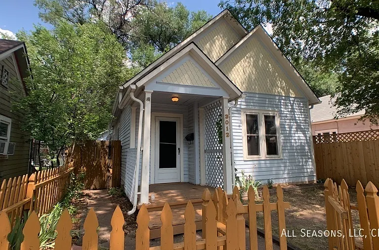 3012 W Pikes Peak Ave — Photo 1
