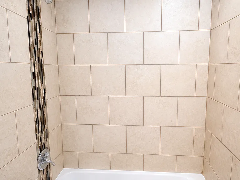 76 N 9th St #14AA — Photo 4