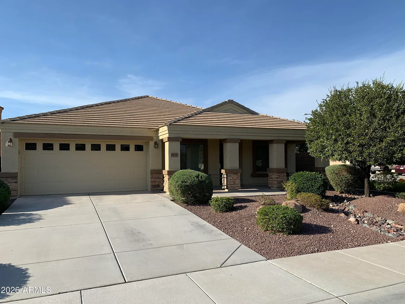 4 bed, 2.0 bath, 2261 sqft, $2,850 — Photo 1