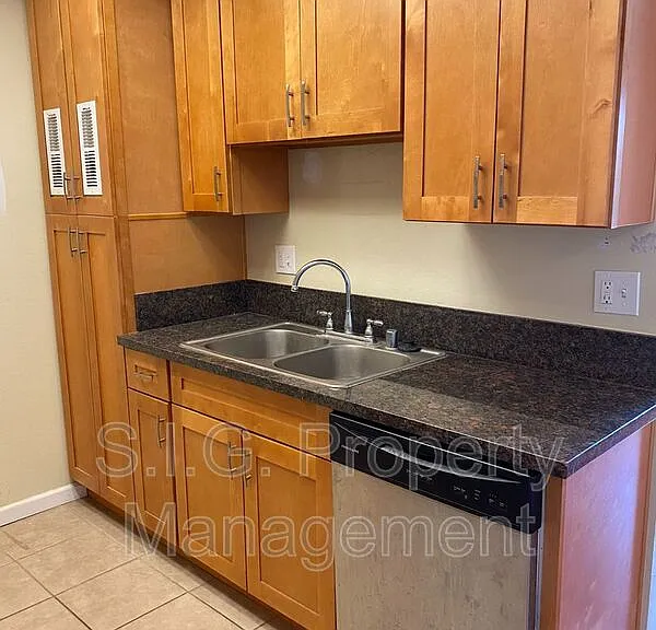 1441 Edison Blvd #C — Photo 8