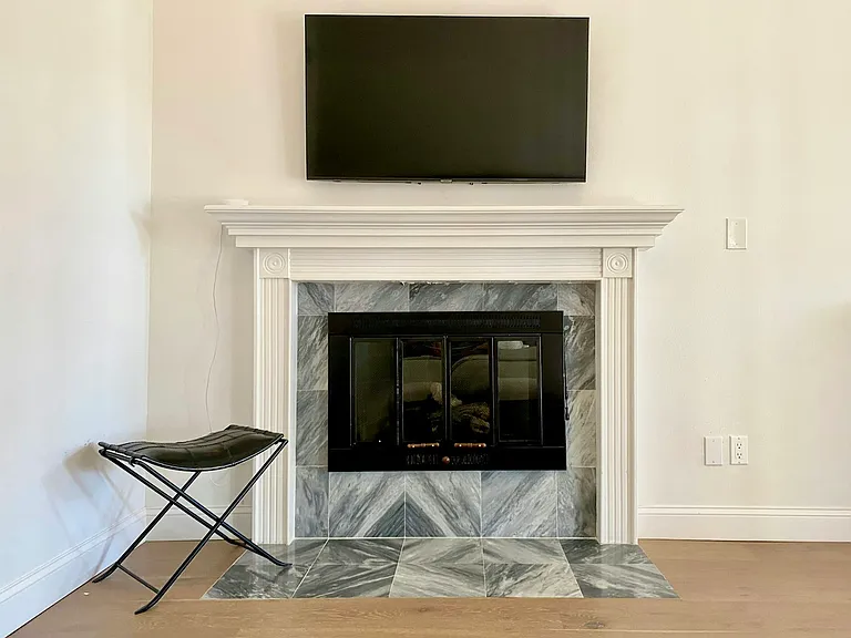 703 Fairoaks Ln — Photo 17