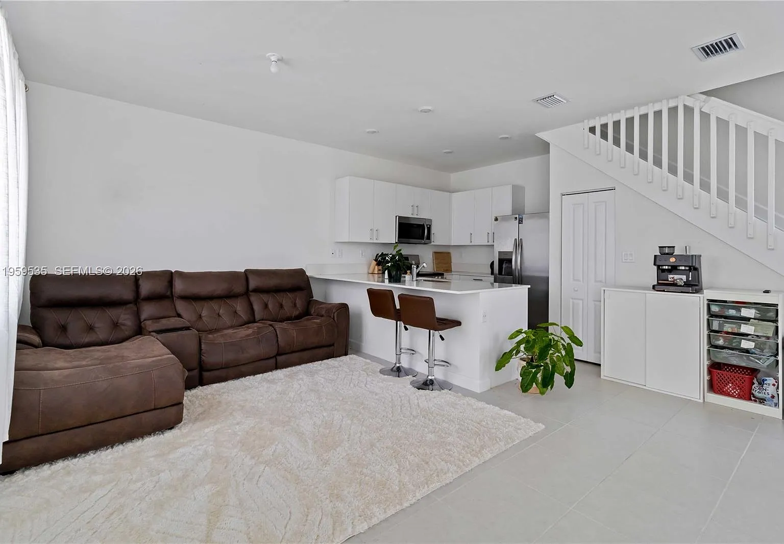 4 bed, 3.5 bath, 1790 sqft, $3,150 — Photo 3
