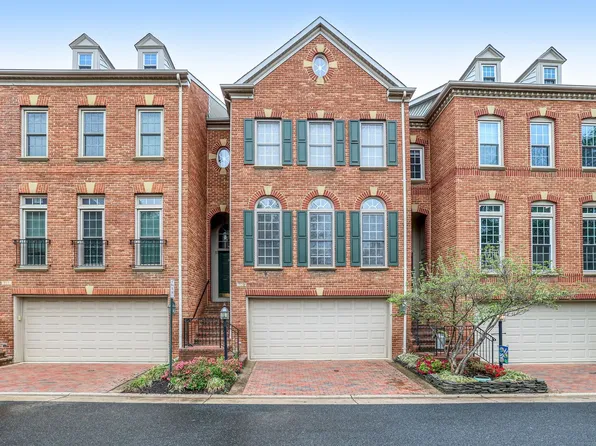 709 Catts Tavern Dr, Alexandria, VA 22314