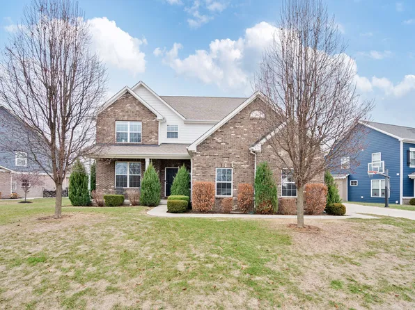 1065 Coral Springs Dr, Cicero, IN 46034