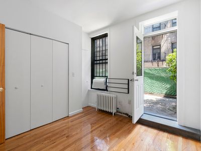 215 E 88th St APT 1D, New York, NY, 10128