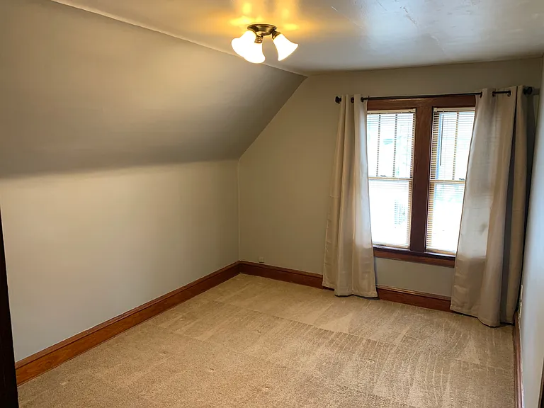 3146 S Clement Ave — Photo 14