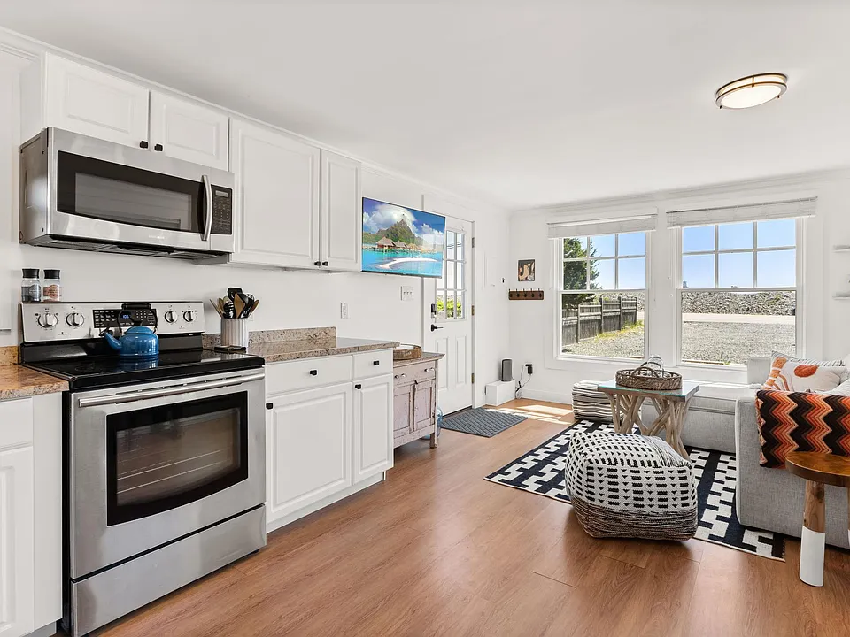 1611 Ocean Blvd
