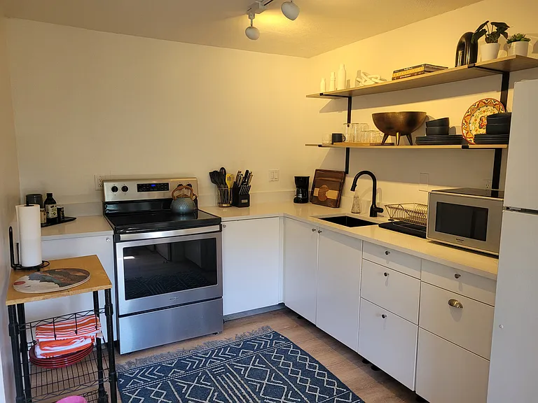2448 Garmisch Dr #7 — Photo 5