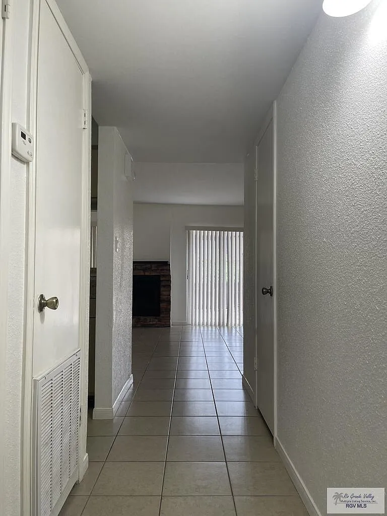 4601 Carmen Ave — Photo 2
