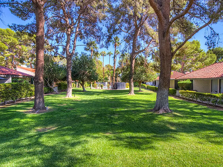 2574 Pera Cir — Photo 42